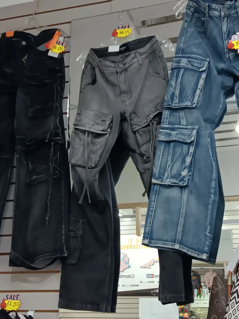 PANTALON DE MUJER  4 PUERTAS 